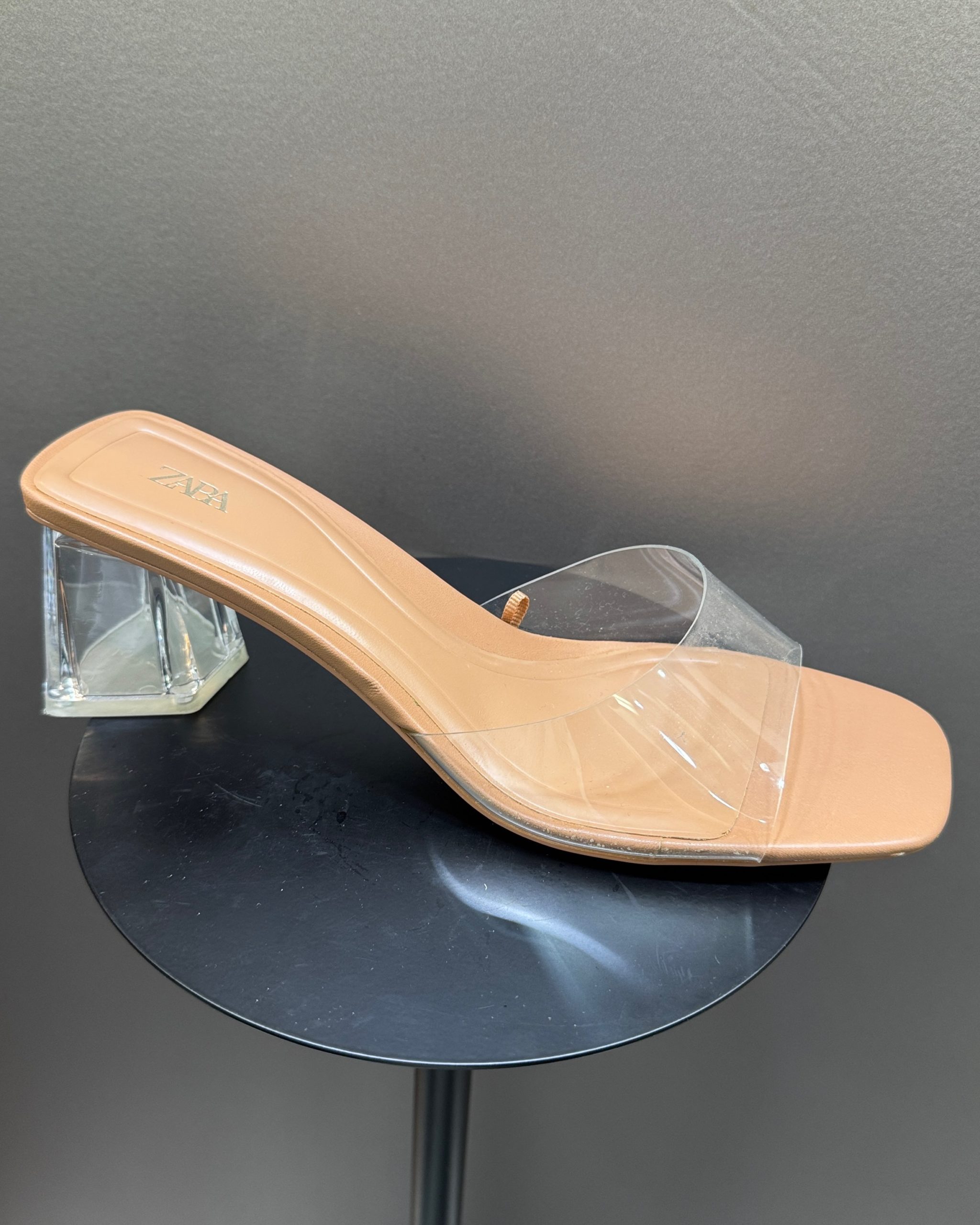 クリアヒールサンダル