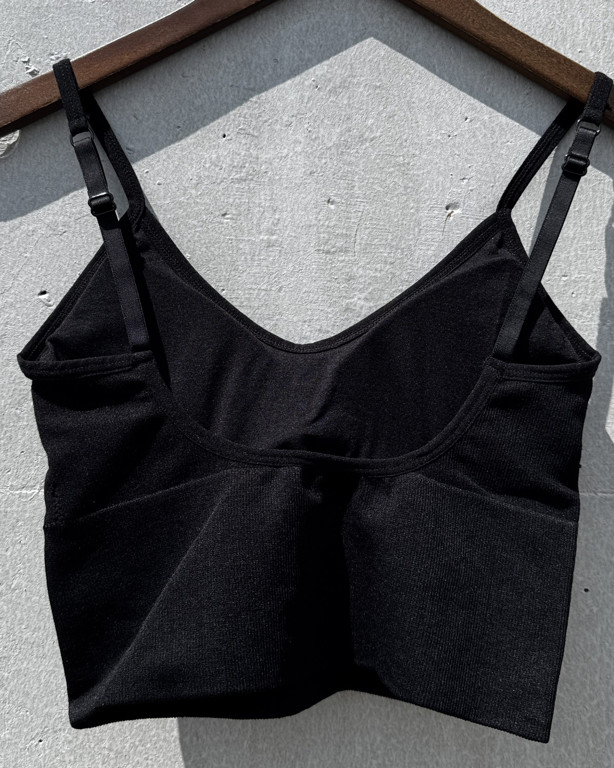 トップス-ブラックキャミ