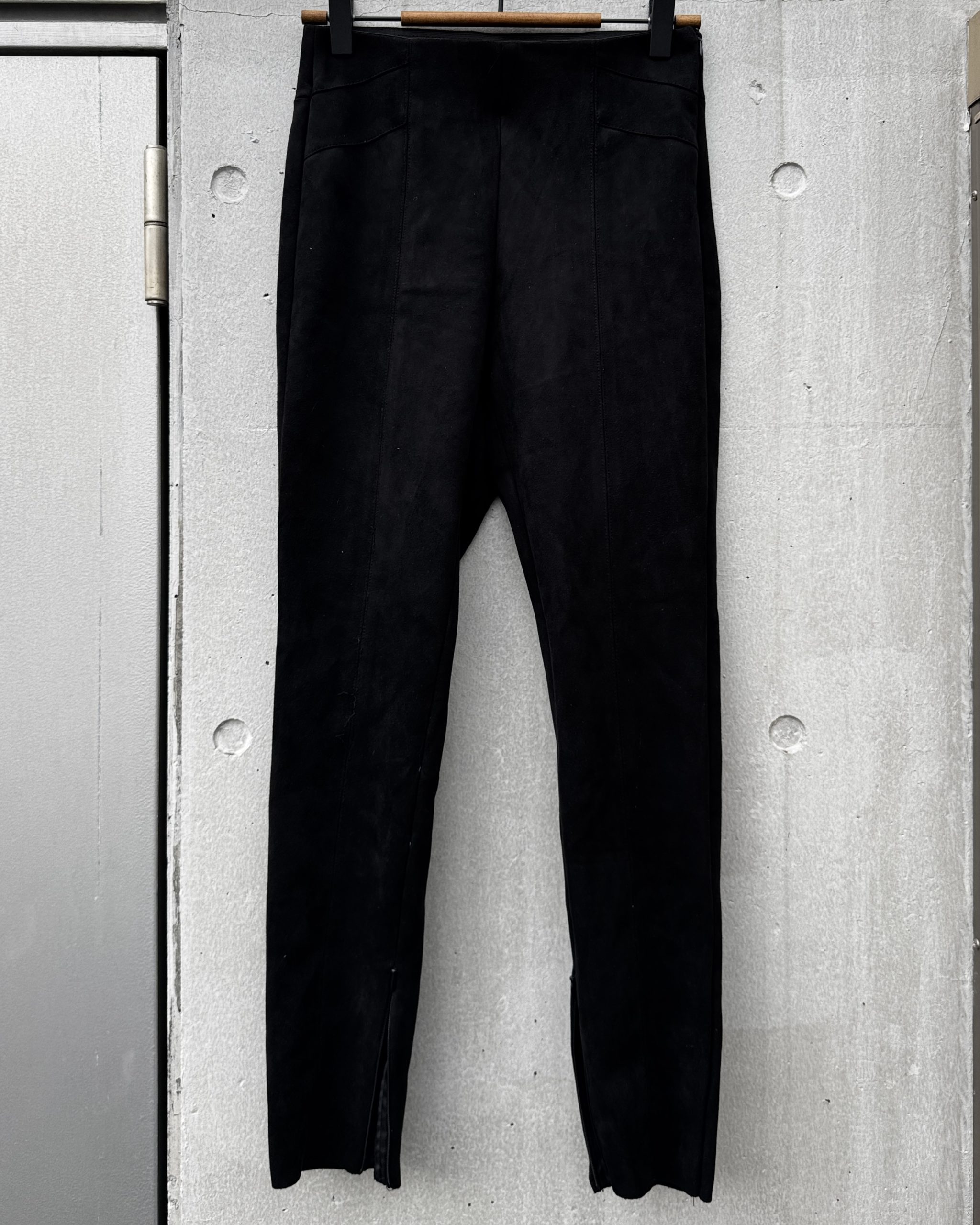 パンツ-タイトスリットブラックパンツ