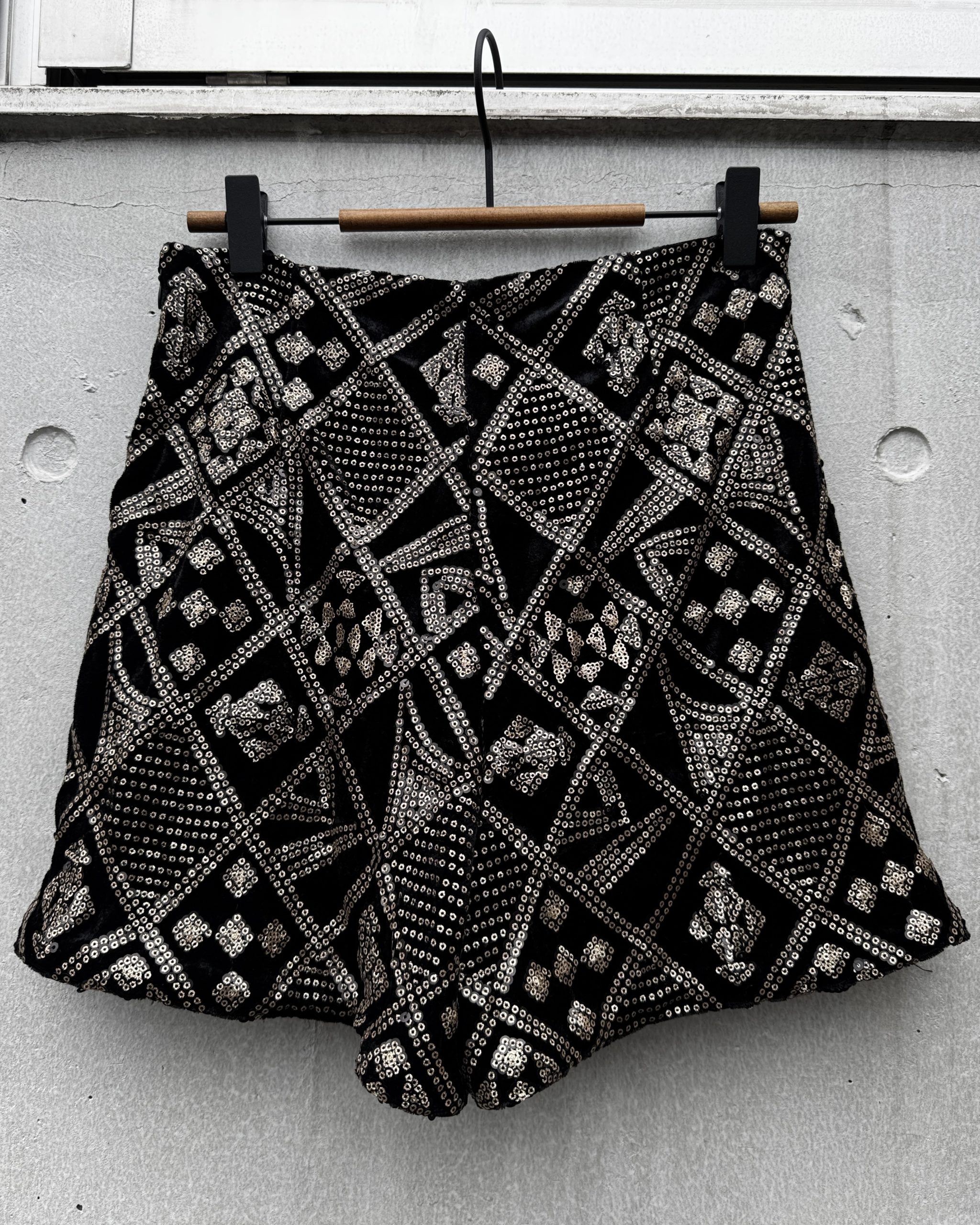 パンツ-ゴールドスパンコールショートパンツ