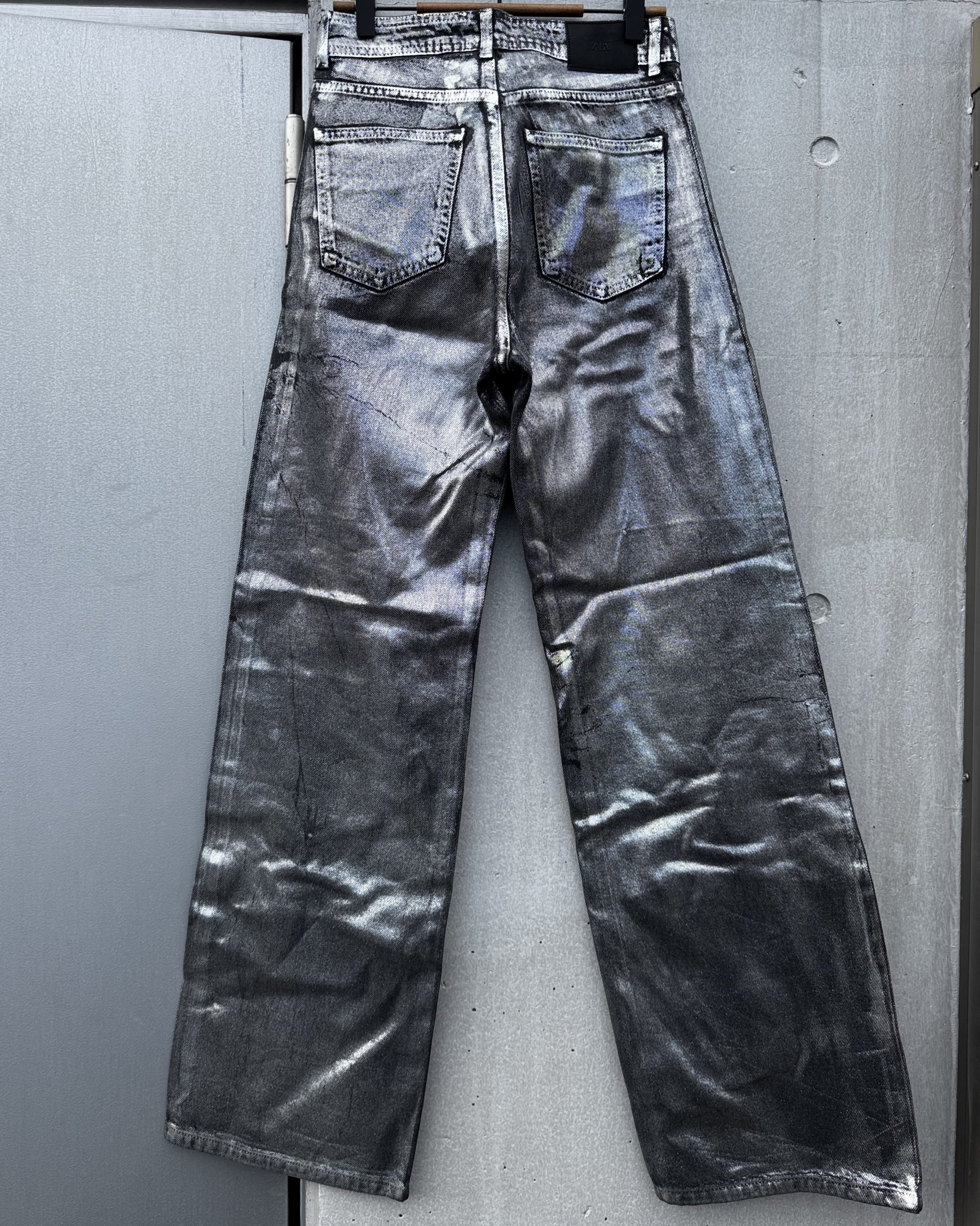 パンツ-シルバーストレートパンツ