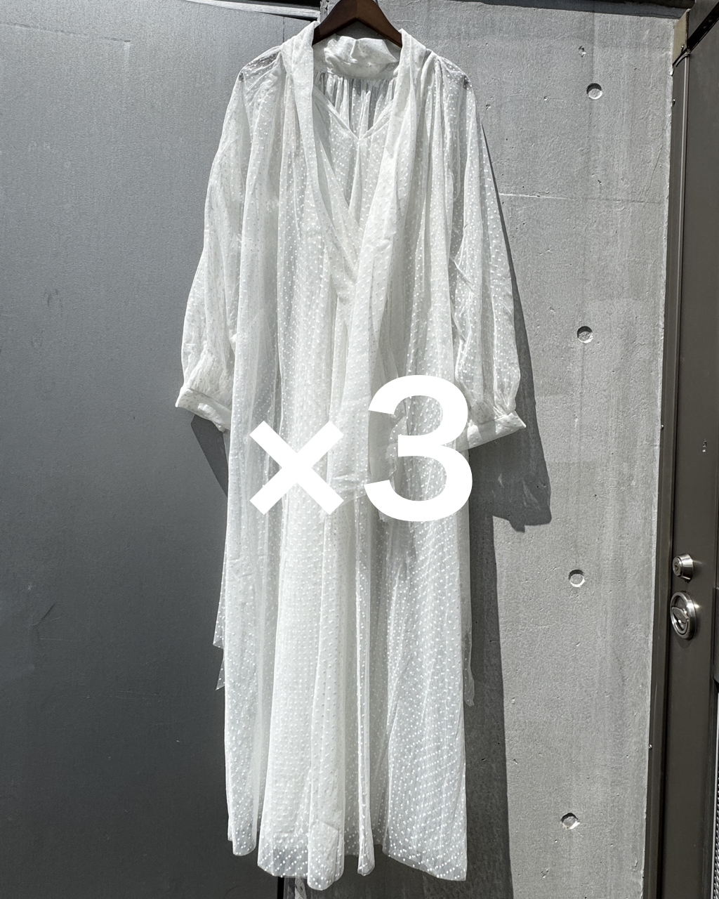 ドレス-ドットシアー