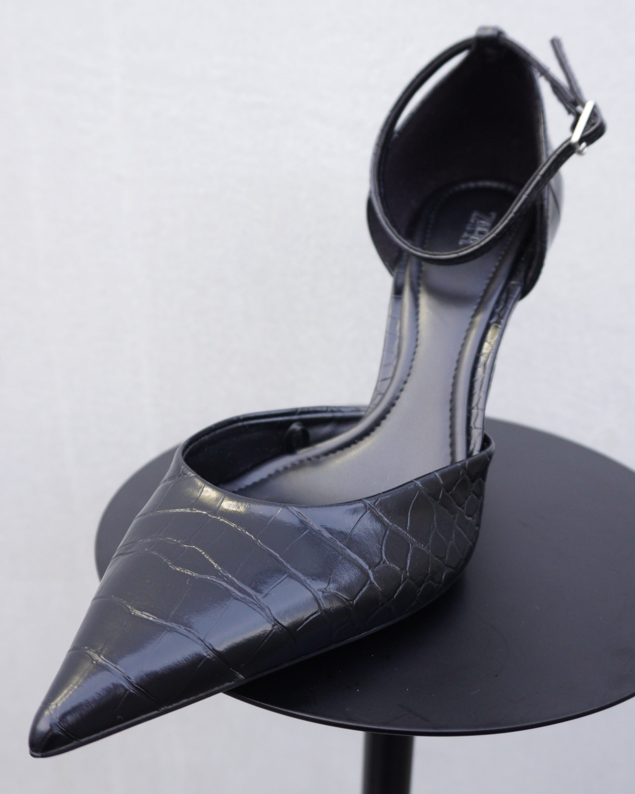 パンプスかかとあり黒