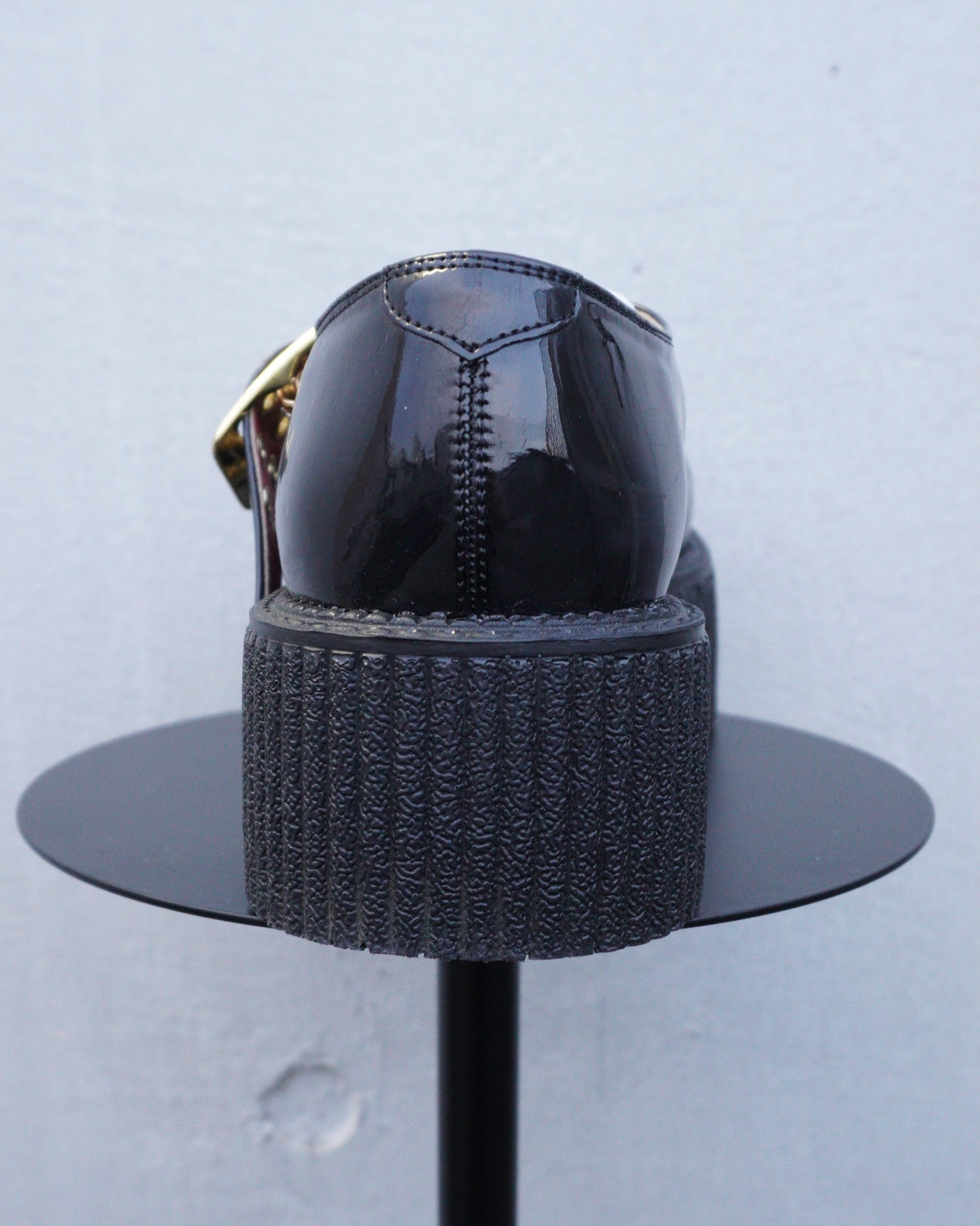 エナメル厚底ブーツ