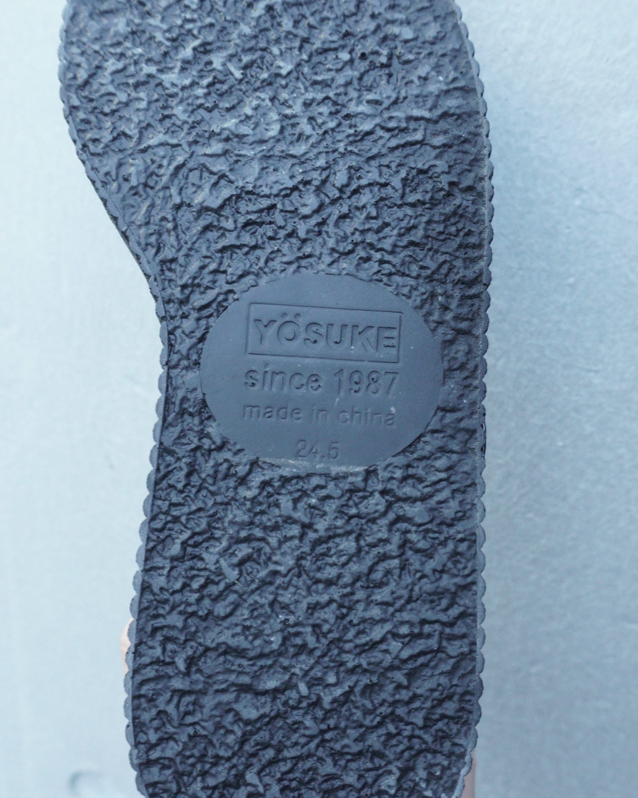 エナメル厚底ブーツ