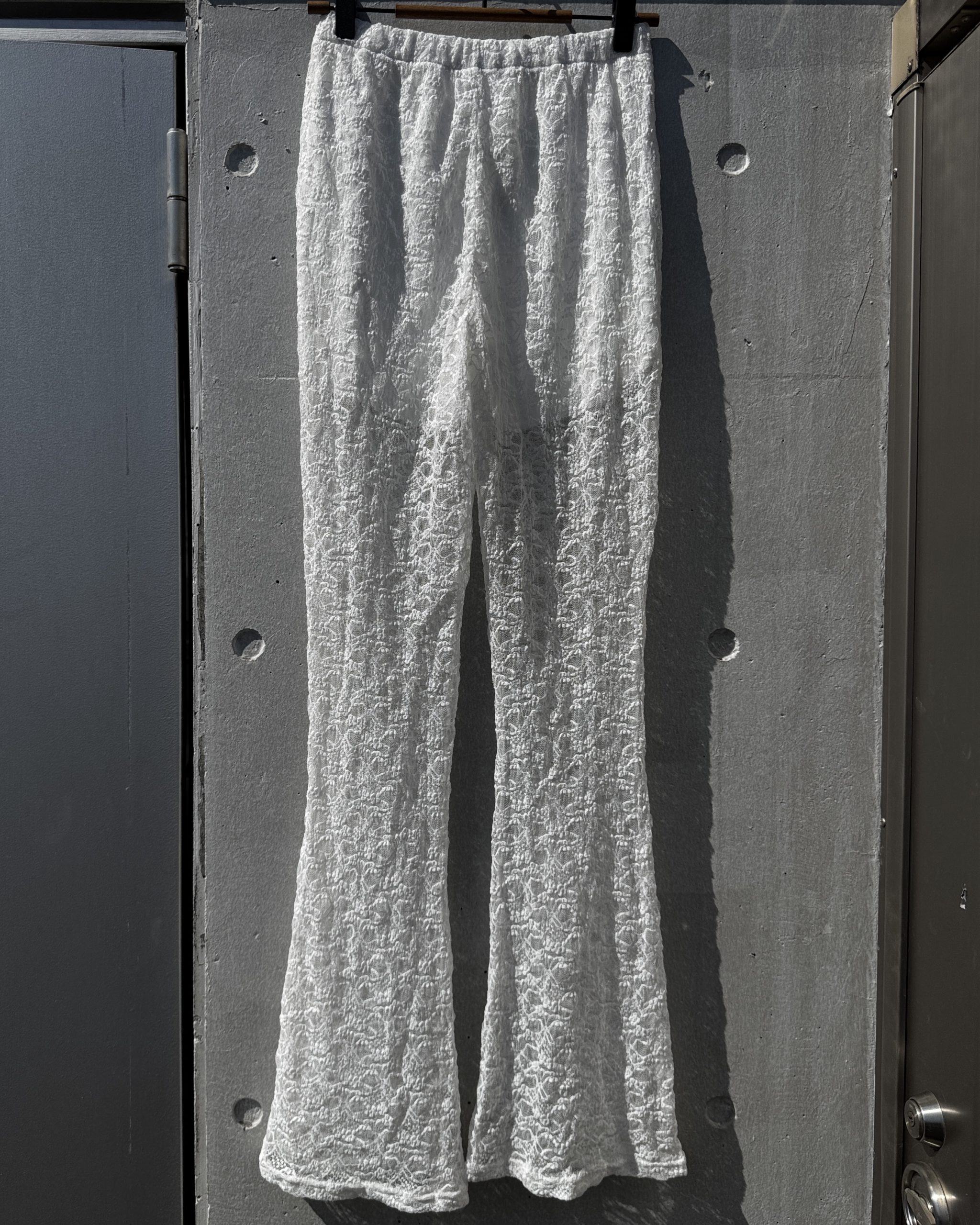 パンツ-ストレートシアーホワイト