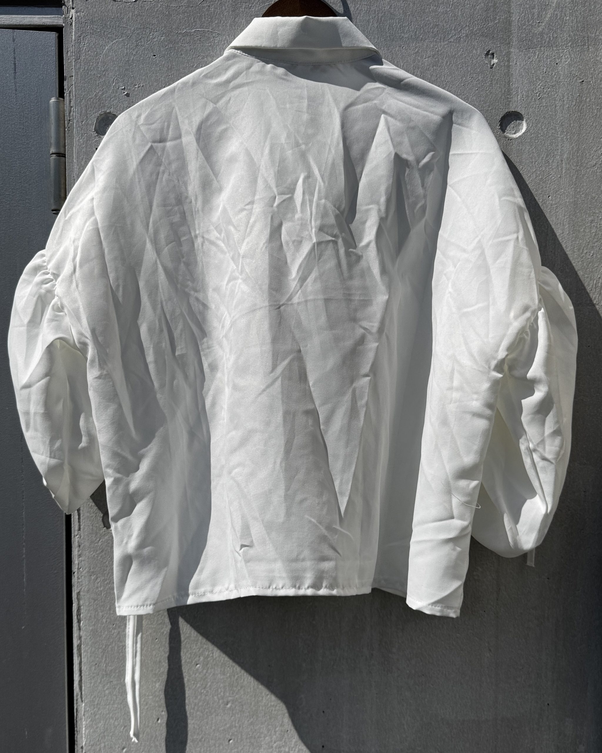 シャツ-オーバーサイズホワイト袖紐つき