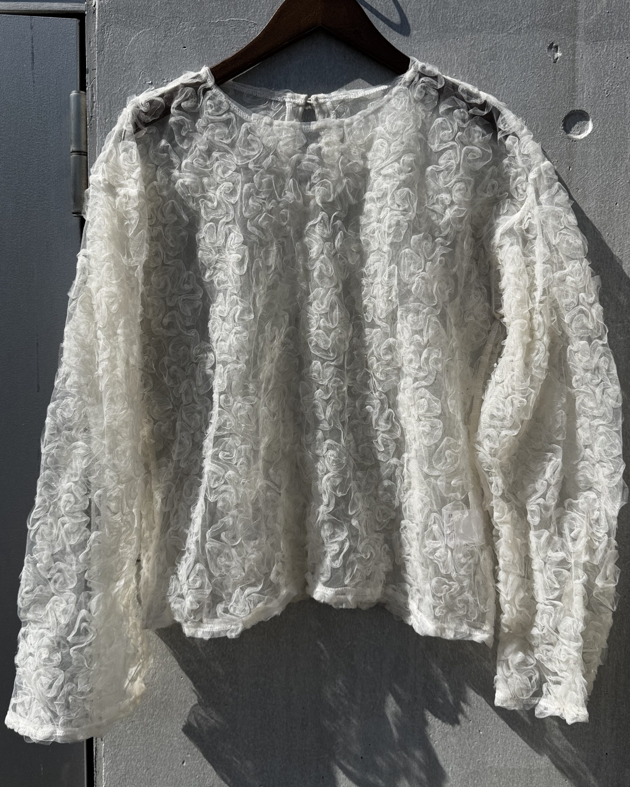 トップス-ホワイトシアー